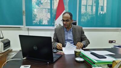 نائب وزير الإسكان يتابع الموقف التنفيذي لمشروعات برنامج خدمات الصرف الصحى المستدامة في الريف