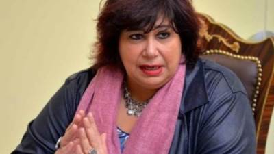 وزيرة الثقافة تفتتح معرض الأوبرا الأول للكتاب 