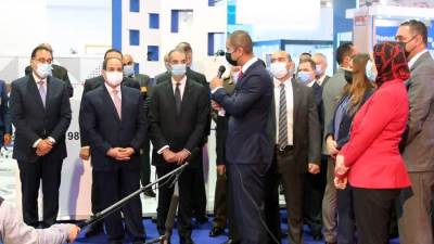 بالصور: السيسي يفتتح معرض Cairo ICT 