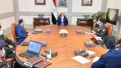 اجتماع عاجل للرئيس للوقوف على مستجدات مشروعات الطرق والمدن الجديدة