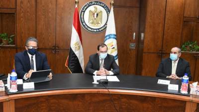 اجتماع ثلاثى بين وزراء البترول والسياحة والآثار والطيران لدعم القطاع السياحى وتحفيز نشاط الطيران