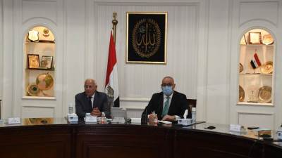 وزير الإسكان ومحافظ بورسعيد يتابعان المشروعات المختلفة الجارى تنفيذها بالمحافظة