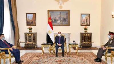 السيسي يستقبل وزير دفاع العراق للتباحث والتعاون المشترك