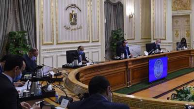 رئيس الوزراء يتابع مشروع إنشاء مجمع الخدمات الحكومية بكل محافظة تنفيذاً لتكليفات الرئيس