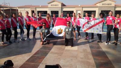 ملكات جمال العالم توجه رسالة لقطبي الكرة المصرية 