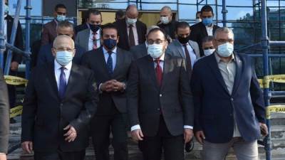 رئيس الوزراء يتفقد أعمال إعادة تأهيل مباني معهد الأورام ويكلف بسرعة الإنهاء