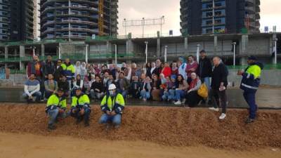 رئيس الجهاز: استقبال أساتذة وطلاب كليتى الهندسة والفنون التطبيقية بجامعة القاهرة لزيارة مشروعات "العلمين الجديدة" 