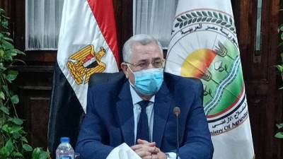 وزير الزراعة يبحث خطة النهوض بمحصول قصب السكر وتحقيق أعلى إنتاجية تنفيذا لتكليفات الرئيس