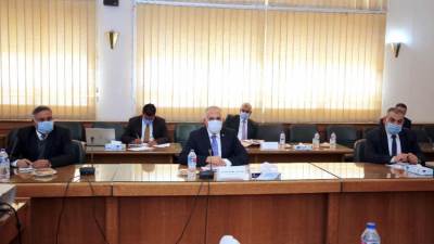 وزيرا النقل والري يناقشان موقف المشروعات المشتركة بين الوزارتين