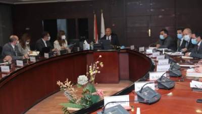 وزير النقل يلتقي وفد البنك الأوروبي لإعادة الإعمار والتنمية EBRD لبحث الموقف التنفيذي لعدد من المشروعات المشتركة