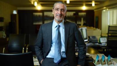 اتصالات مصر تبحث عن فرص لتمويل تشغيل تردداتها الجديدة