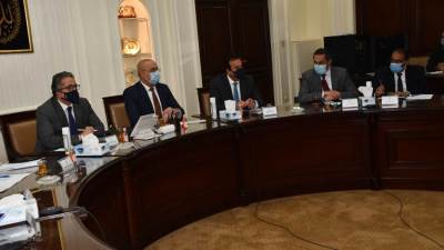 ثلاث وزراء يناقشون بدء تنفيذ "جامعة لوزان" بمدينة العلمين الجديدة