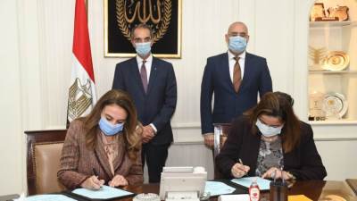 وزيرا الإسكان والاتصالات يشهدان توقيع بروتوكول تعاون لتطوير خدمات الميكنة والتحول الرقمى بصندوق الإسكان الاجتماعي