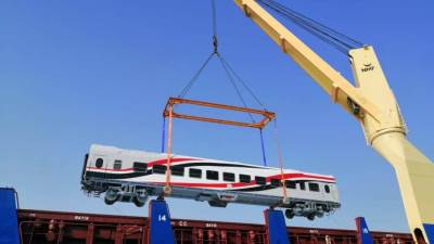 وزير النقل: وصول 22 عربة سكة حديد جديدة للركاب إلى ميناء الاسكندرية من إجمالي 173 عربة