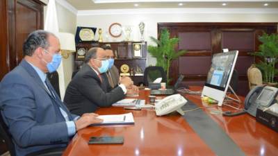 وزير التنمية المحلية يبحث مع 23 محافظا إجراءات تنفيذ المرحلة الجديدة لمبادرة "حياة كريمة"