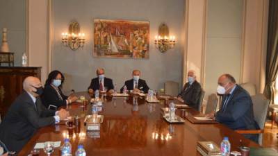 وزير الخارجية يستقبل أعضاء المجلس المصري للشئون الخارجية