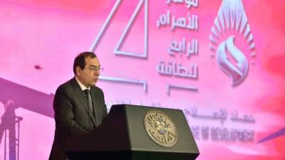 طارق الملا: قطاعا البترول والغاز يجذبان 90% من الاستثمار الأجنبي