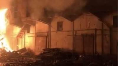 تحقيق عاجل من "المالية" فى حريق مخزن البضائع بميناء الإسكندرية