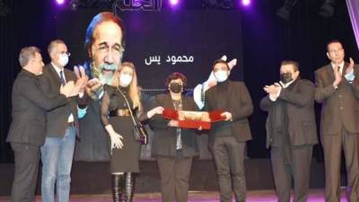 وزيرة الثقافة تُكرم اسم الفنان الكبير محمود ياسين بـ"الحلم" على المسرح القومي