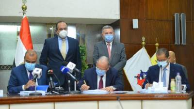 وزير قطاع الأعمال العام يشهد توقيع عقد استضافة مشروع التحول الرقمي للشركات التابعة للوزارة