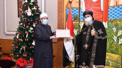 قداسة البابا يستقبل وزيرا الأوقاف المصري و السوداني 