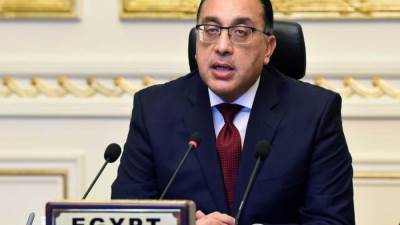 رئيس وزراء : نعاني من جائحتين.. كورونا والمعلومات المضللة 