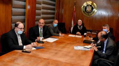 وزراء التجارة والصناعة في مصر والاردن والعراق يتفقون على بدء العمل بالتكامل الصناعي والتجاري المشترك