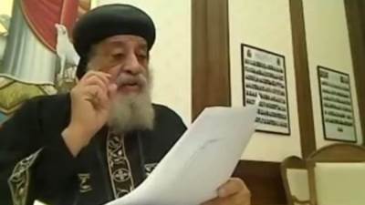 عبر زوم.. قداسة البابا يلتقي خدام إيبارشية المعادي