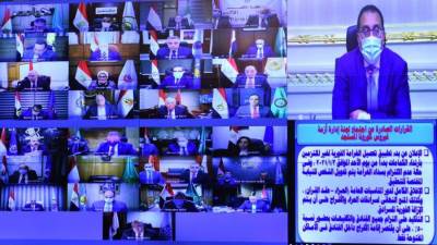 رئيس الوزراء يشدد على الالتزام بتنفيذ قرارات لجنة إدارة أزمة فيروس كورونا