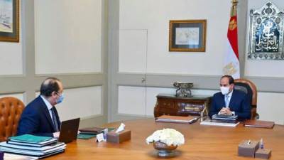 السيسى يستعرض مع رئيس المخابرات العامة التطورات الخاصة بملفات الأمن القومى