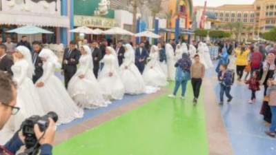 حفل زفاف جماعى لـ1050 فتاة يتيمة بالقرى الأكثر احتياجًا فى الغربية