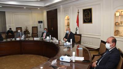 وزير الإسكان يتابع إجراءات تنفيذ الخطة الاستراتيجية للتوسع فى محطات تحلية مياه البحر