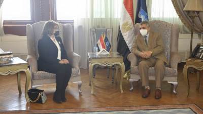 الفريق أسامة ربيع يلتقي أعضاء مجلسي النواب والشيوخ بالإسماعيلية لتبادل الرؤى الاقتصادية