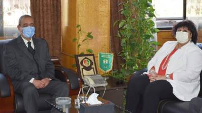 وزيرة الثقافة ومحافظ الاسماعيلية يبحثان سبل تكثيف الانشطة الابداعية بالمحافظة 