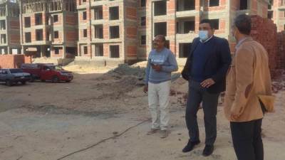 رئيس جهاز مدينة ملوى الجديدة يتفقد أعمال تنفيذ 1024 وحدة سكنية بمشروع " JANNA"