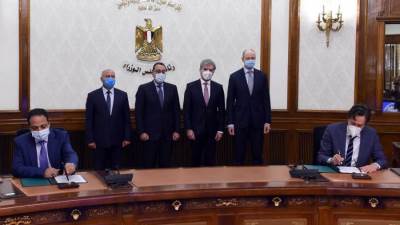 مدبولي يشهد توقيع مذكرة تنفيذ القطار الكهربائى السريع لربط العين السخنة بالعلمين الجديدة