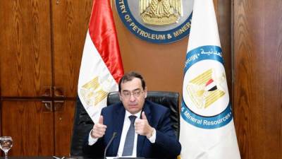 "الملا" يشدد على ضرورة مواصلة الإحلال والتجديد لمنظومة تداول وتوزيع المنتجات البترولية