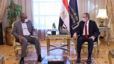 وزير الاتصالات يبحث مع نظيره النيچيري تطوير البنية التحتية للاتصالات والتطبيقات التكنولوجية