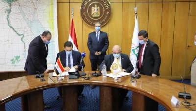 سعفان يشهد توقيع بروتوكول تعاون مع شركة يابانية لتدريب الشباب علي صناعة ضفائر السيارات