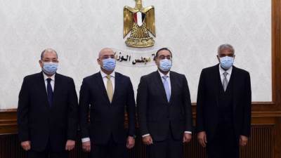  رئيس الوزراء يشهد توقيع عقد بيع 5 آلاف فدان بين المجتمعات العمرانية و مجموعة طلعت مصطفي لإقامة مجتمع عمراني متكامل بمدينة "حدائق العاصمة"