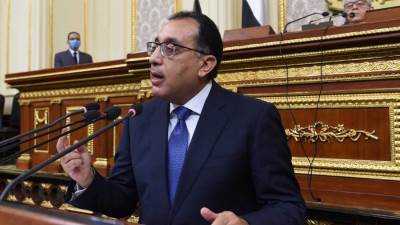 مدبولي يطلع نواب البرلمان على مؤشرات نجاح برنامجه الحكومي "مصر تنطلق"