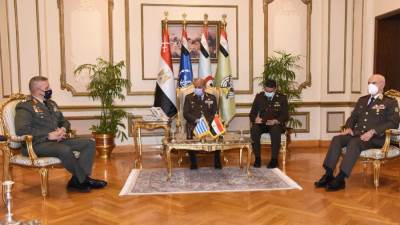بالفيديو.. وزير الدفاع ورئيس الأركان يلتقيان رئيس هيئة الأركان العامة للقوات المسلحة اليونانية