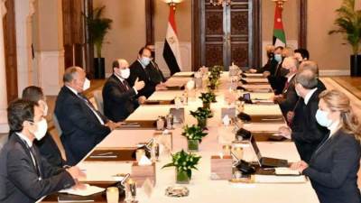 ملك الأردن يستقبل السيسي بقصر بسمان في عمان