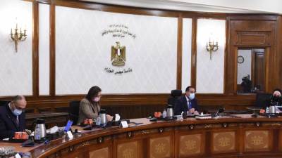 رئيس الوزراء يتابع خطة ترفيق المناطق الصناعية على مستوى الجمهورية وموقف مدينة الروبيكي للجلود