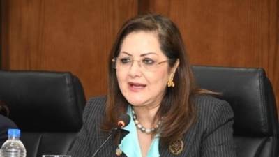 وزيرة التخطيط والتنمية الاقتصادية تعتمد 200 مليون جنيه لوزارتي الكهرباء والإسكان
