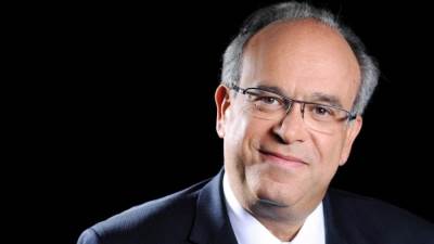 رائد علم الأورام.البروفيسور العالمي ديفيد خياط يقدم روشته للمدخنين لتجنب الإصابة بالسرطان 