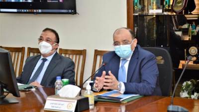 وزيرا التنمية المحلية والإسكان وعدد من المحافظين يناقشون الضوابط التخطيطية للمدن