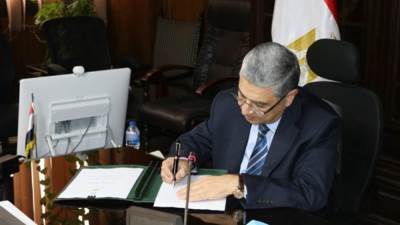 700 مليون جنيه لتطوير شبكة الكهرباء بمحافظة أسيوط