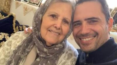 وفاة والدة الفنان التونسي ظافر العابدين