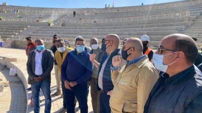 وزير الإسكان وعطية يتفقدان مشروعات الشريط النهرى السياحى بمدينة أسوان الجديدة